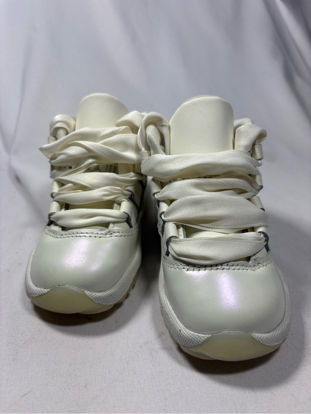 Jordan Air Jordan 11 Retro Pearl Toddler
Size 6C NO BOX